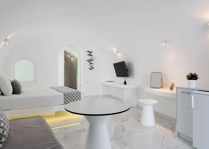White Concept Caves (Adults Only) 4*