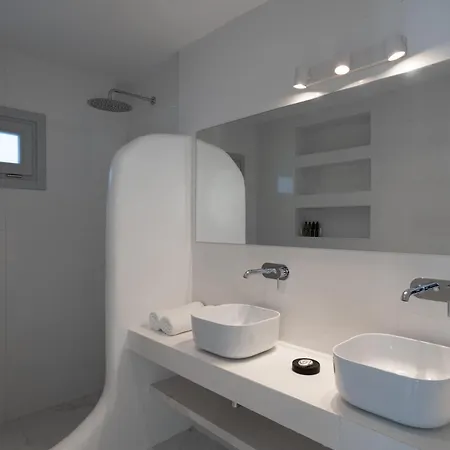 White Concept Caves (adults Only) ホテル サントリーニ