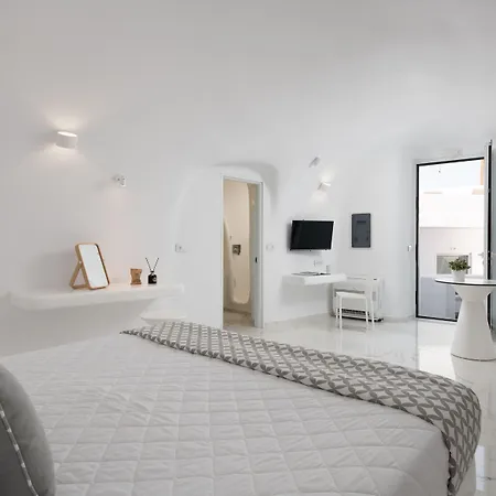 White Concept Caves (adults Only) סנטוריני