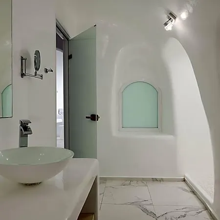 White Concept Caves (Adults Only) 4*