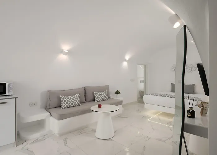 White Concept Caves (Adults Only) 4*