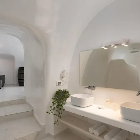 ホテル White Concept Caves (adults Only) サントリーニ