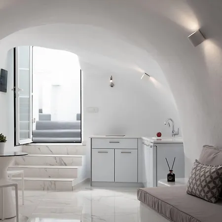 White Concept Caves (adults Only) ホテル サントリーニ